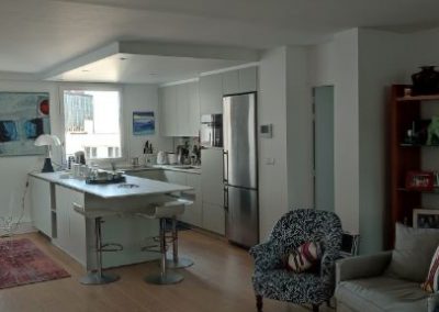 Cuisine blanche et marbre